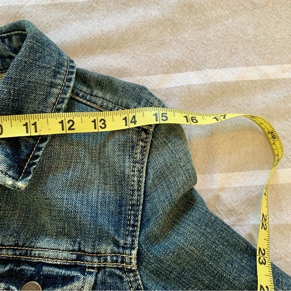 🦋AE | Cropped Denim Jacket - Picture 6 of 10